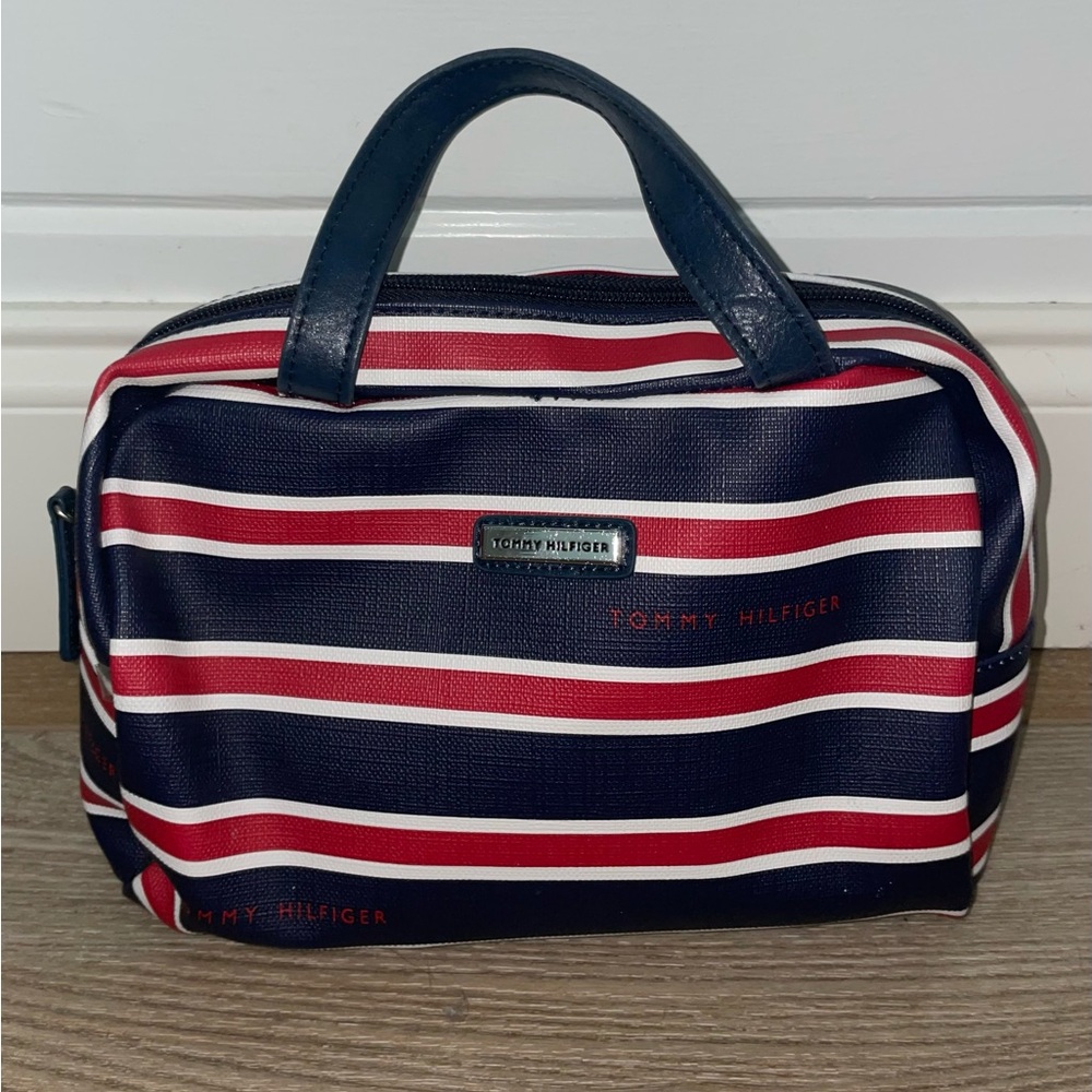 tommy hilfiger handbag